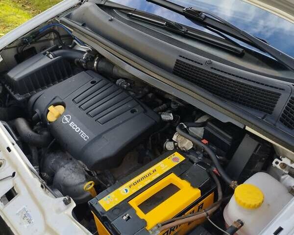 Сірий Опель Зафіра, об'ємом двигуна 1.8 л та пробігом 226 тис. км за 5500 $, фото 12 на Automoto.ua