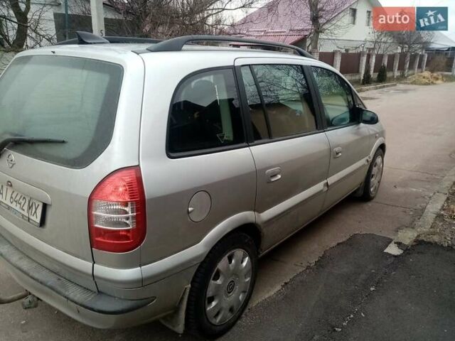 Серый Опель Зафира, объемом двигателя 2.2 л и пробегом 378 тыс. км за 5300 $, фото 6 на Automoto.ua