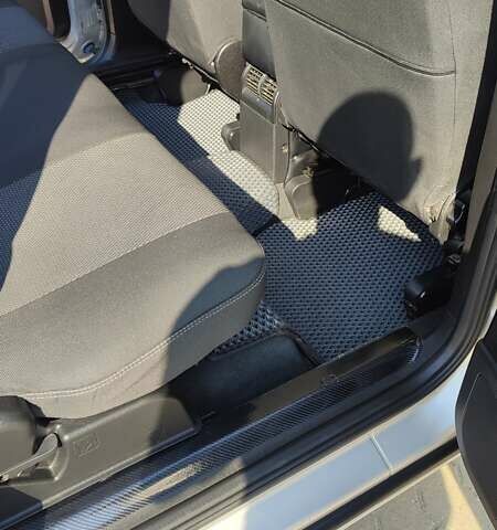 Сірий Опель Зафіра, об'ємом двигуна 1.6 л та пробігом 215 тис. км за 5000 $, фото 11 на Automoto.ua