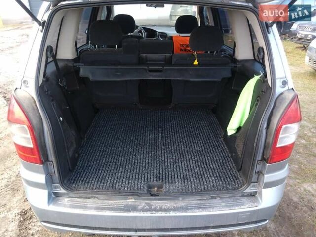 Сірий Опель Зафіра, об'ємом двигуна 2.17 л та пробігом 203 тис. км за 4200 $, фото 11 на Automoto.ua