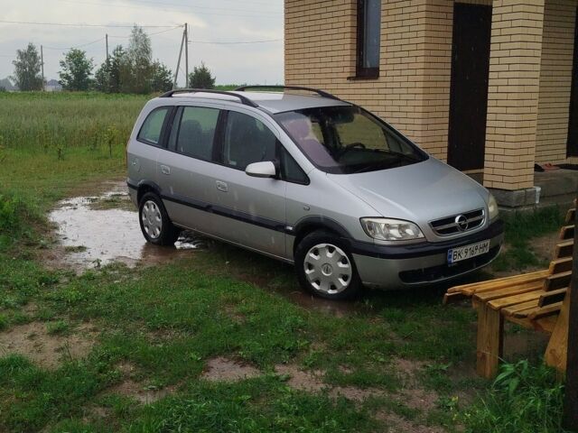Сірий Опель Зафіра, об'ємом двигуна 2 л та пробігом 230 тис. км за 3350 $, фото 2 на Automoto.ua