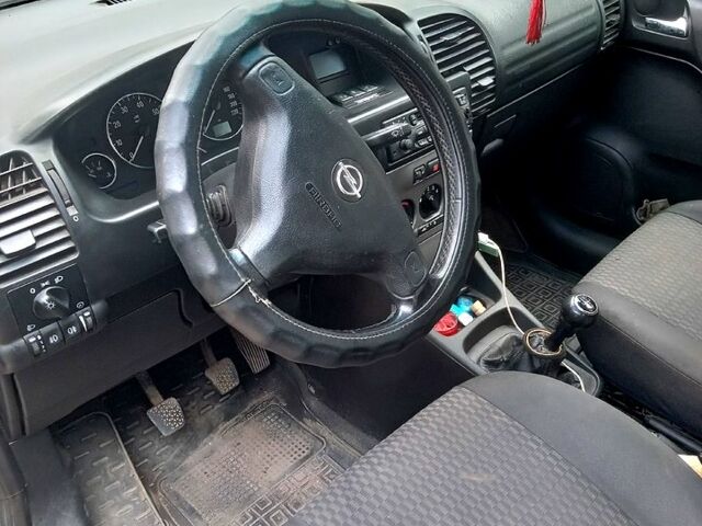 Сірий Опель Зафіра, об'ємом двигуна 1.8 л та пробігом 221 тис. км за 4000 $, фото 4 на Automoto.ua