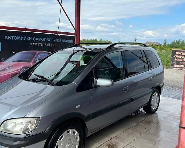 Серый Опель Зафира, объемом двигателя 2 л и пробегом 282 тыс. км за 4400 $, фото 2 на Automoto.ua
