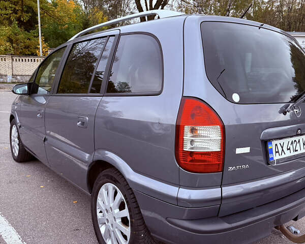 Серый Опель Зафира, объемом двигателя 1.8 л и пробегом 270 тыс. км за 5000 $, фото 3 на Automoto.ua