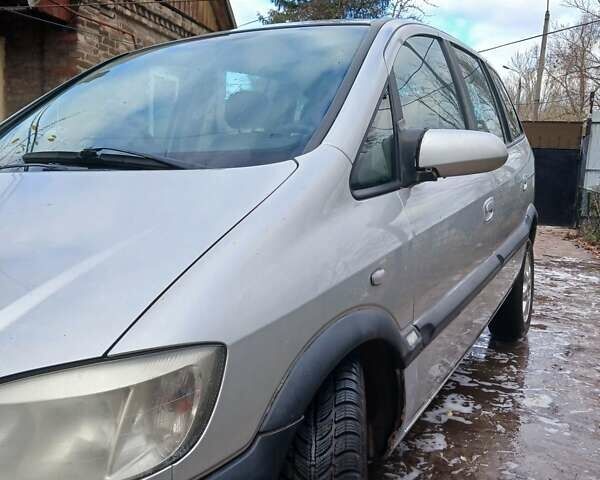 Серый Опель Зафира, объемом двигателя 2 л и пробегом 390 тыс. км за 4100 $, фото 6 на Automoto.ua