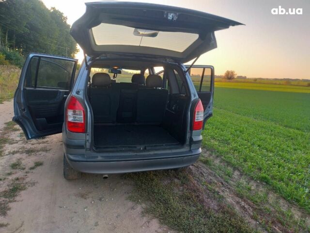 Серый Опель Зафира, объемом двигателя 1.8 л и пробегом 213 тыс. км за 4200 $, фото 13 на Automoto.ua