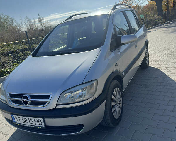 Серый Опель Зафира, объемом двигателя 2.17 л и пробегом 360 тыс. км за 2999 $, фото 1 на Automoto.ua