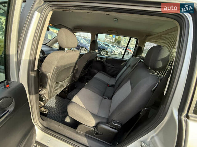 Серый Опель Зафира, объемом двигателя 1.8 л и пробегом 226 тыс. км за 5500 $, фото 34 на Automoto.ua