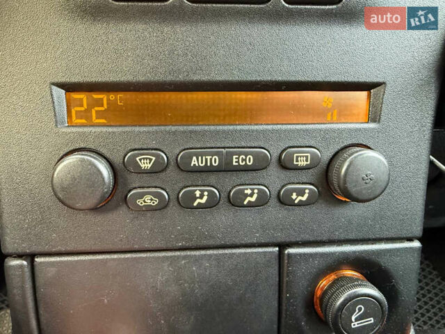 Серый Опель Зафира, объемом двигателя 1.8 л и пробегом 226 тыс. км за 5500 $, фото 44 на Automoto.ua