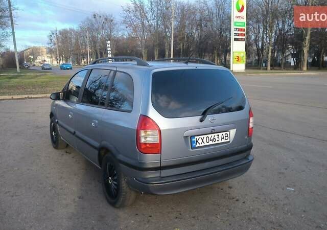 Серый Опель Зафира, объемом двигателя 1.8 л и пробегом 235 тыс. км за 4999 $, фото 6 на Automoto.ua
