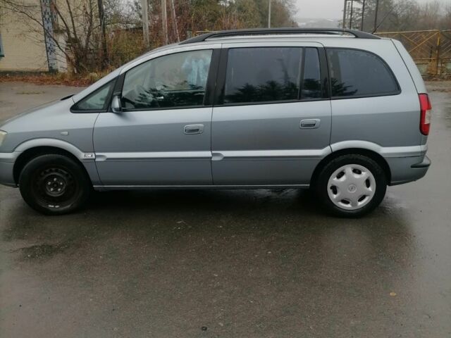 Серый Опель Зафира, объемом двигателя 1.8 л и пробегом 250 тыс. км за 3500 $, фото 3 на Automoto.ua