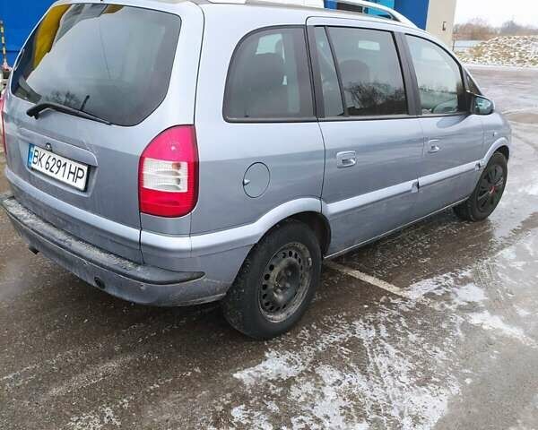 Серый Опель Зафира, объемом двигателя 1.6 л и пробегом 171 тыс. км за 4800 $, фото 2 на Automoto.ua