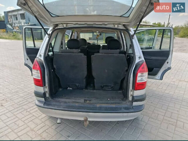 Серый Опель Зафира, объемом двигателя 0 л и пробегом 280 тыс. км за 2200 $, фото 4 на Automoto.ua