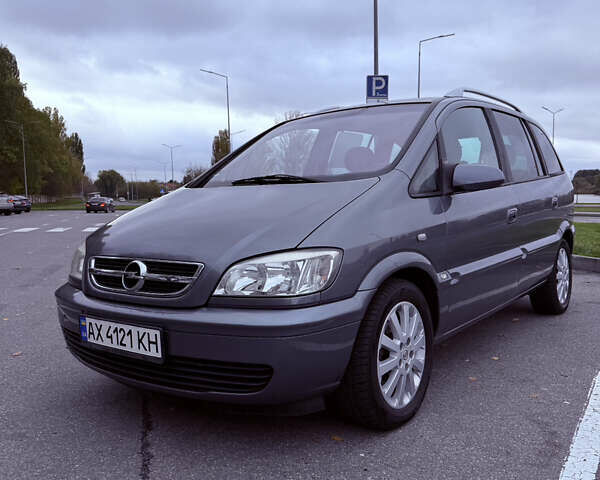 Серый Опель Зафира, объемом двигателя 1.8 л и пробегом 270 тыс. км за 5000 $, фото 1 на Automoto.ua