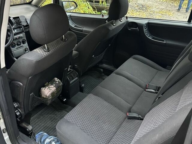 Серый Опель Зафира, объемом двигателя 1.8 л и пробегом 245 тыс. км за 2625 $, фото 8 на Automoto.ua