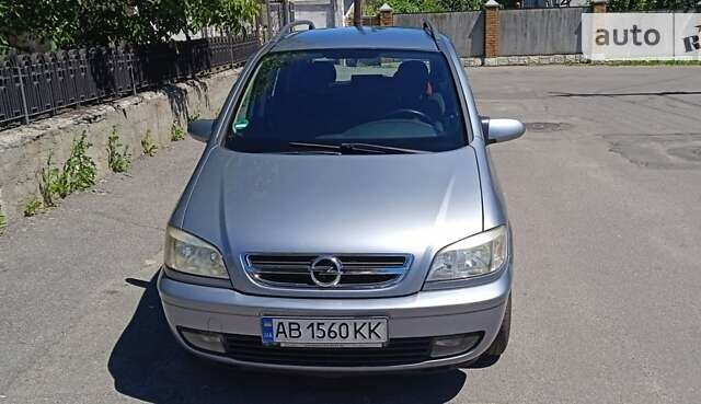 Сірий Опель Зафіра, об'ємом двигуна 1.8 л та пробігом 300 тис. км за 4800 $, фото 1 на Automoto.ua