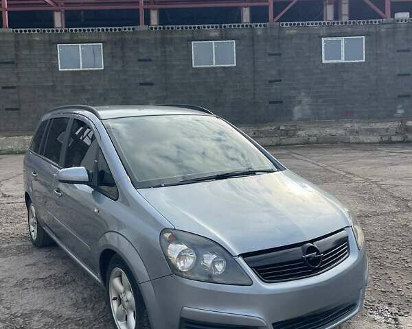 Серый Опель Зафира, объемом двигателя 1.91 л и пробегом 390 тыс. км за 4450 $, фото 9 на Automoto.ua