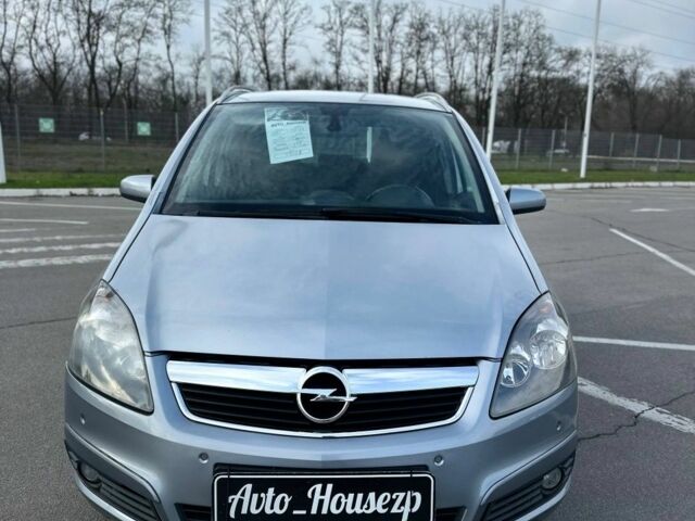 Сірий Опель Зафіра, об'ємом двигуна 0 л та пробігом 259 тис. км за 5700 $, фото 2 на Automoto.ua