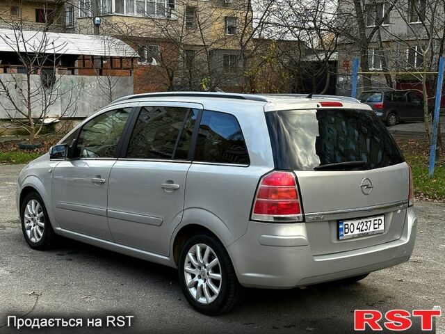 Серый Опель Зафира, объемом двигателя 2.2 л и пробегом 174 тыс. км за 3999 $, фото 4 на Automoto.ua