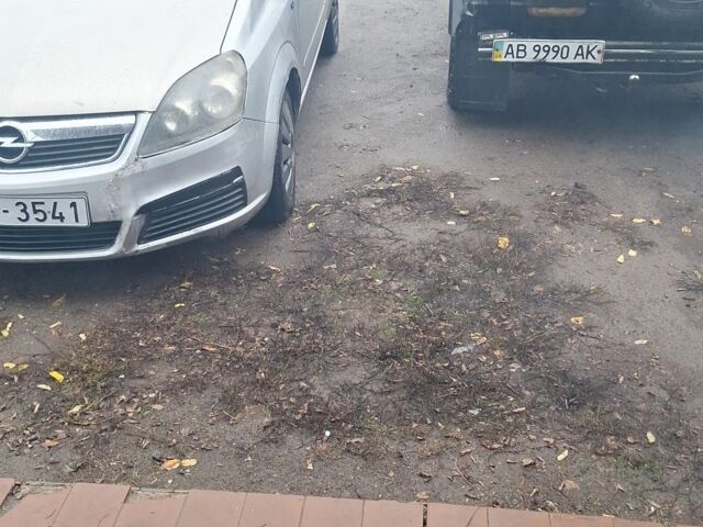 Сірий Опель Зафіра, об'ємом двигуна 1.9 л та пробігом 330 тис. км за 2500 $, фото 3 на Automoto.ua