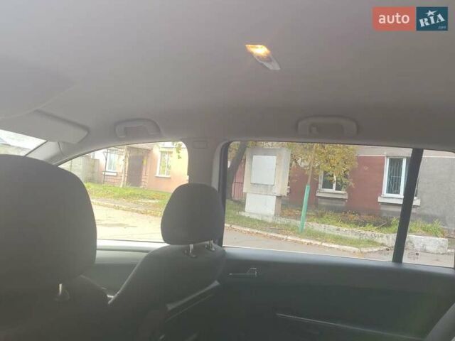 Опель Зафира 2005 в Львове на Automoto.ua Серый Опель Зафира, объемом двигателя 1.91 л и пробегом 322 тыс. км за 4750 $, фото 12 на Automoto.ua