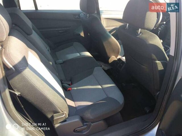 Серый Опель Зафира, объемом двигателя 1.6 л и пробегом 190 тыс. км за 6500 $, фото 9 на Automoto.ua