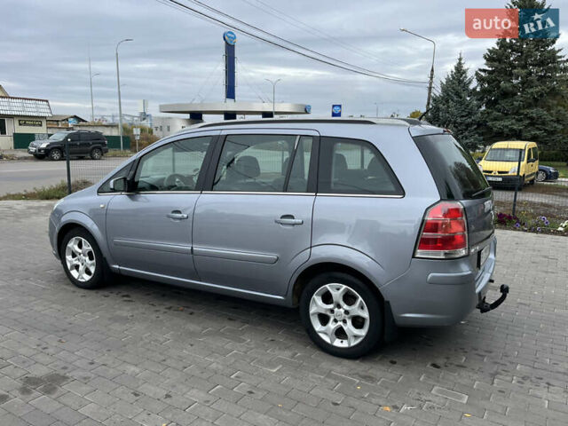 Сірий Опель Зафіра, об'ємом двигуна 1.6 л та пробігом 210 тис. км за 4950 $, фото 11 на Automoto.ua