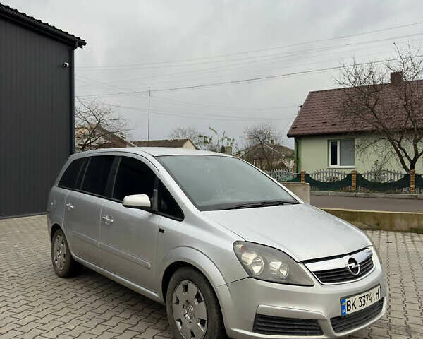 Сірий Опель Зафіра, об'ємом двигуна 1.91 л та пробігом 320 тис. км за 4500 $, фото 3 на Automoto.ua