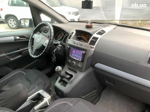 Опель Зафира 2005 в Виннице на Automoto.ua Серый Опель Зафира, объемом двигателя 1.8 л и пробегом 330 тыс. км за 6180 $, фото 26 на Automoto.ua