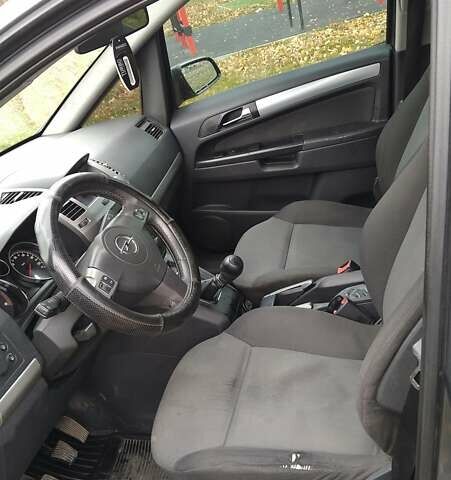 Серый Опель Зафира, объемом двигателя 1.91 л и пробегом 380 тыс. км за 3700 $, фото 8 на Automoto.ua