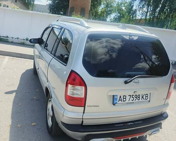 Серый Опель Зафира, объемом двигателя 1.8 л и пробегом 22 тыс. км за 5500 $, фото 3 на Automoto.ua