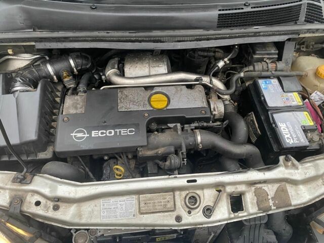 Сірий Опель Зафіра, об'ємом двигуна 0 л та пробігом 312 тис. км за 2500 $, фото 5 на Automoto.ua