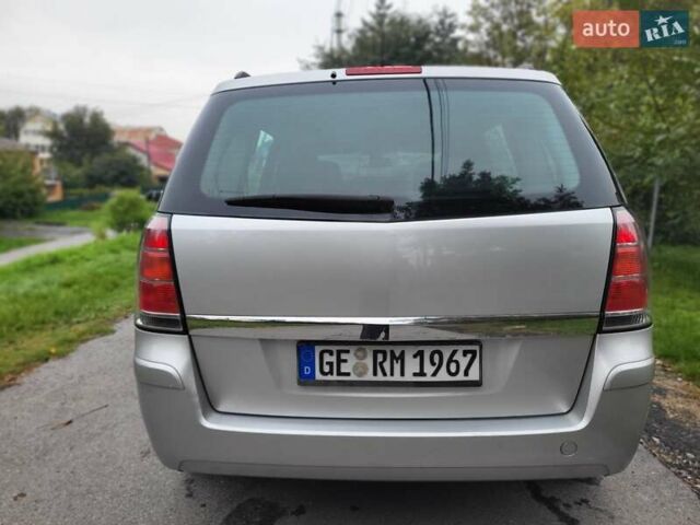 Сірий Опель Зафіра, об'ємом двигуна 1.8 л та пробігом 194 тис. км за 5300 $, фото 33 на Automoto.ua