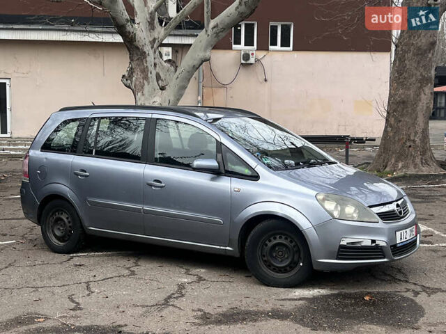 Сірий Опель Зафіра, об'ємом двигуна 1.8 л та пробігом 290 тис. км за 2900 $, фото 1 на Automoto.ua