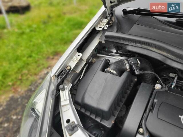 Сірий Опель Зафіра, об'ємом двигуна 1.8 л та пробігом 192 тис. км за 5700 $, фото 70 на Automoto.ua