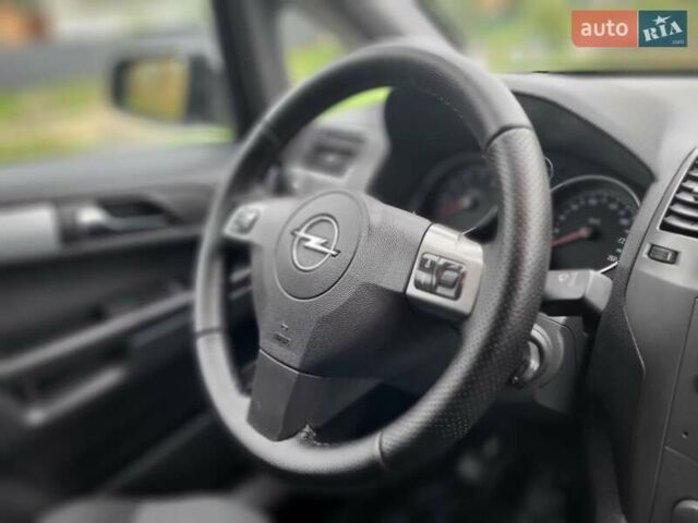 Сірий Опель Зафіра, об'ємом двигуна 1.8 л та пробігом 192 тис. км за 5700 $, фото 25 на Automoto.ua