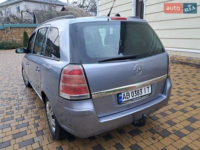 Серый Опель Зафира, объемом двигателя 1.9 л и пробегом 278 тыс. км за 4500 $, фото 6 на Automoto.ua