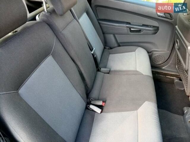 Серый Опель Зафира, объемом двигателя 1.6 л и пробегом 240 тыс. км за 5300 $, фото 8 на Automoto.ua