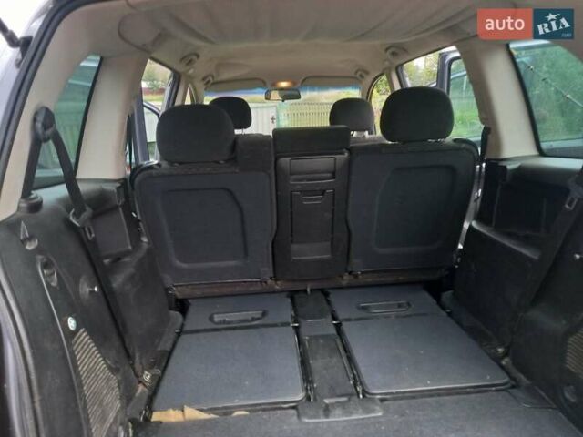 Серый Опель Зафира, объемом двигателя 2 л и пробегом 350 тыс. км за 5500 $, фото 7 на Automoto.ua