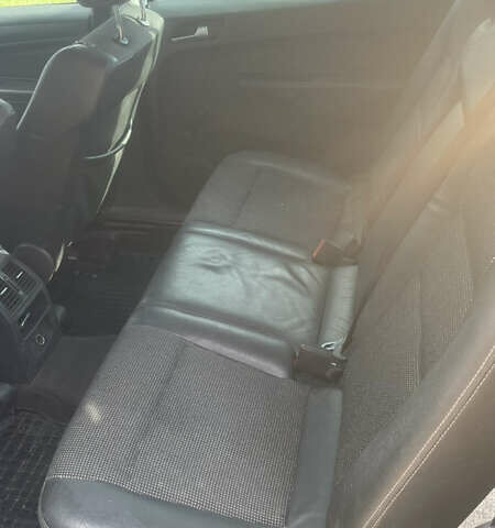 Серый Опель Зафира, объемом двигателя 1.9 л и пробегом 358 тыс. км за 5100 $, фото 5 на Automoto.ua