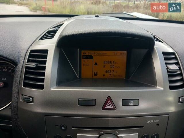 Серый Опель Зафира, объемом двигателя 1.91 л и пробегом 250 тыс. км за 4999 $, фото 17 на Automoto.ua