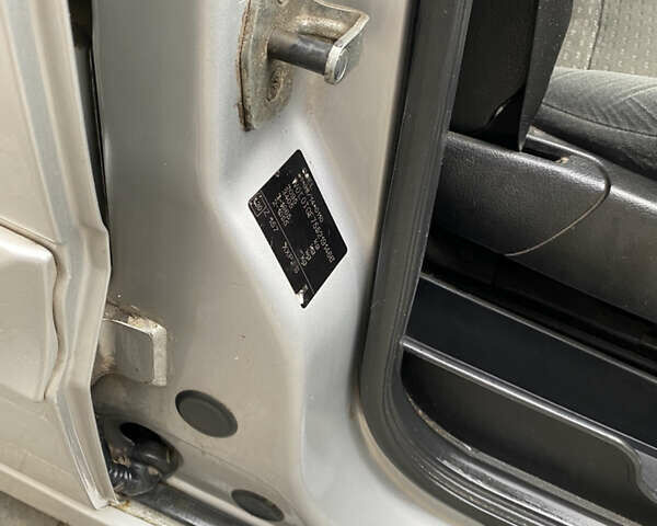 Серый Опель Зафира, объемом двигателя 2.2 л и пробегом 265 тыс. км за 5250 $, фото 10 на Automoto.ua