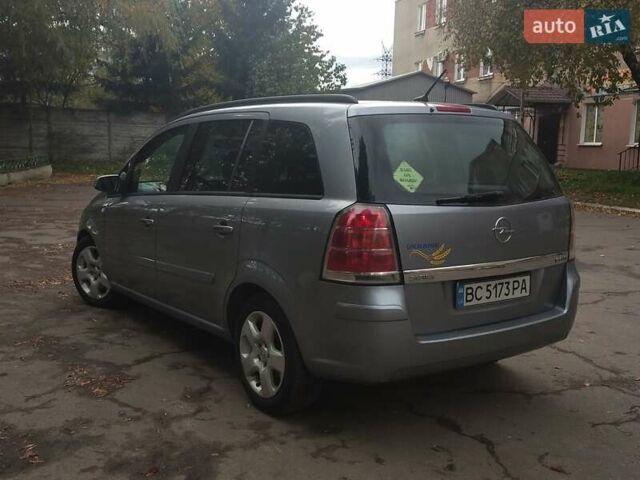 Опель Зафира 2005 в Львове на Automoto.ua Серый Опель Зафира, объемом двигателя 1.91 л и пробегом 322 тыс. км за 4750 $, фото 3 на Automoto.ua