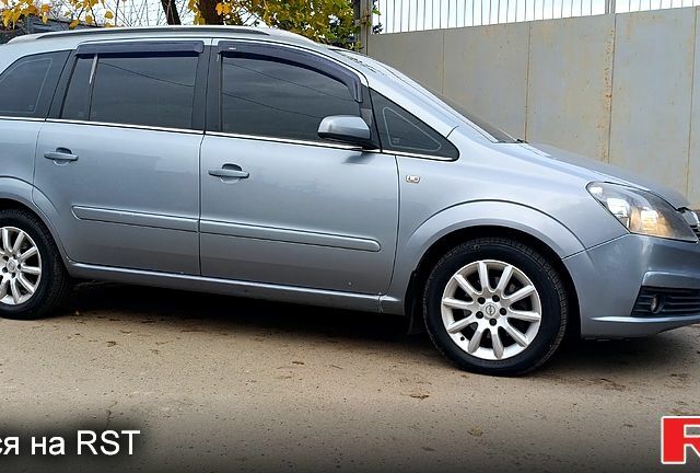 Сірий Опель Зафіра, об'ємом двигуна 1.6 л та пробігом 300 тис. км за 4950 $, фото 1 на Automoto.ua