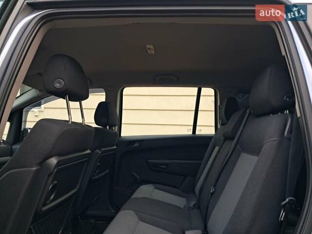 Серый Опель Зафира, объемом двигателя 1.9 л и пробегом 278 тыс. км за 4500 $, фото 41 на Automoto.ua