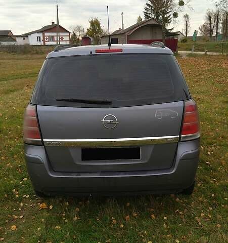 Серый Опель Зафира, объемом двигателя 1.91 л и пробегом 380 тыс. км за 3700 $, фото 5 на Automoto.ua