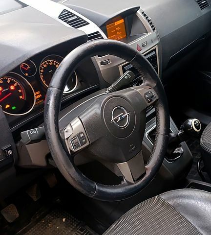 Сірий Опель Зафіра, об'ємом двигуна 1.6 л та пробігом 300 тис. км за 4950 $, фото 10 на Automoto.ua