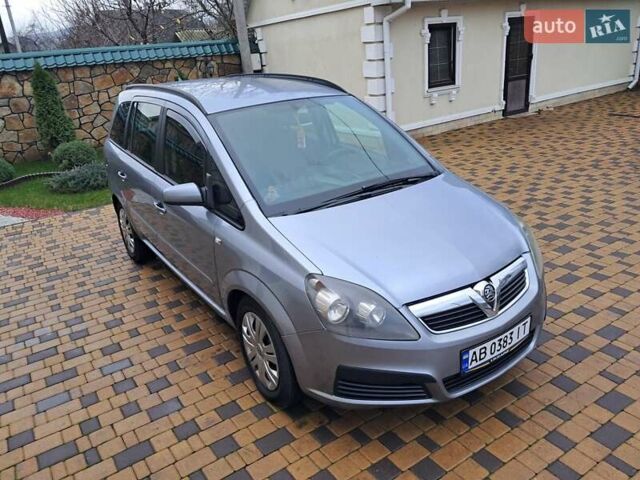 Серый Опель Зафира, объемом двигателя 1.9 л и пробегом 278 тыс. км за 4500 $, фото 26 на Automoto.ua