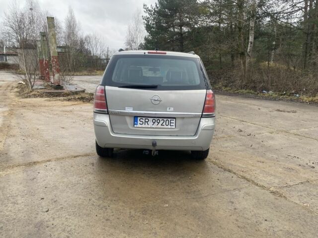 Серый Опель Зафира, объемом двигателя 0 л и пробегом 250 тыс. км за 1950 $, фото 5 на Automoto.ua