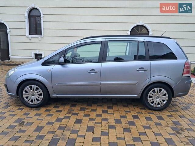 Серый Опель Зафира, объемом двигателя 1.9 л и пробегом 278 тыс. км за 4500 $, фото 12 на Automoto.ua